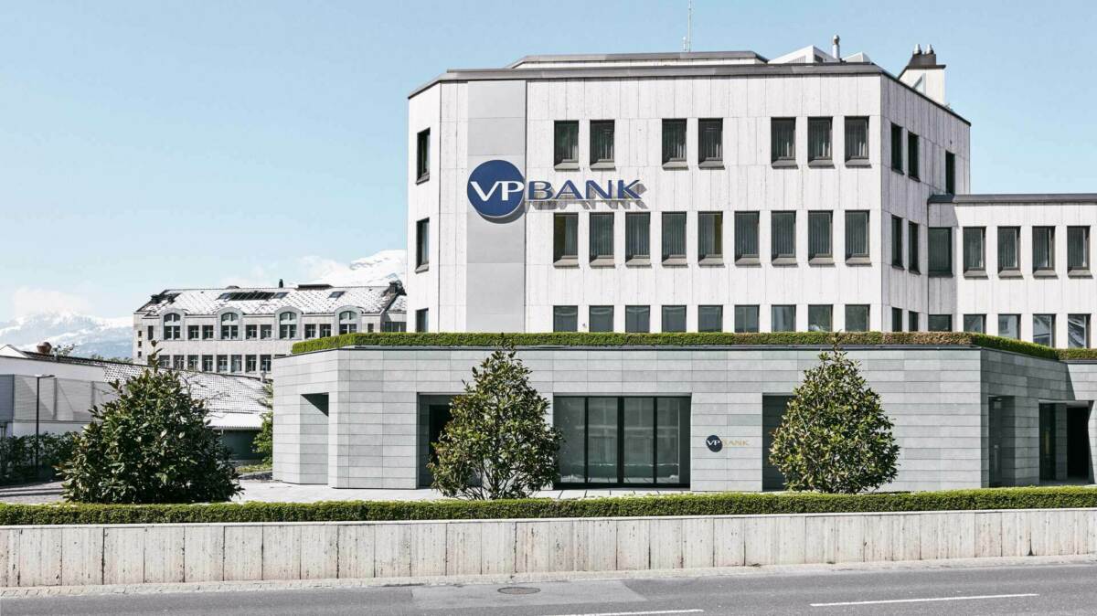 VP Bank steigert Kundenvermögen und setzt Effizienzprogramm um