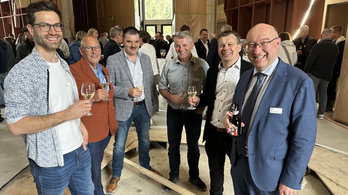 Schreiner rücken noch näher zusammen