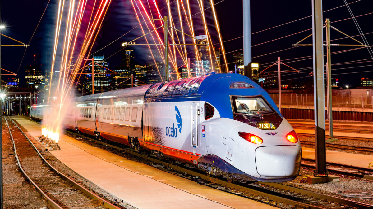 Ein Stück Tisca rollt über amerikanische Highspeed-Gleise