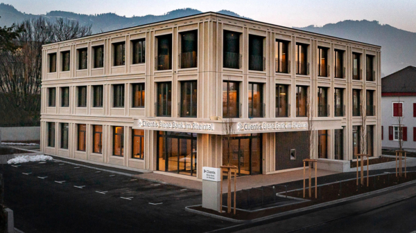 Clientis Biene Bank im Rheintal: gutes Halbjahr im neuen Hauptsitz