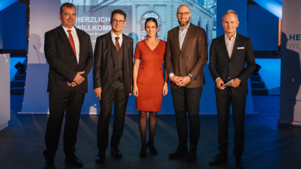 Marco Büchel begeistert am Hypo-Kundenanlass