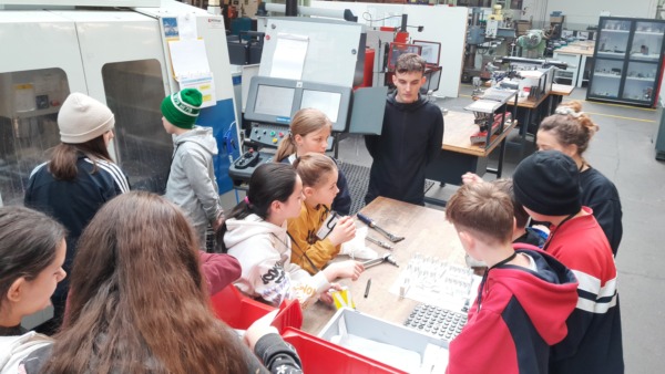 Tech-Welt begeistert Kinder aus dem Rheintal